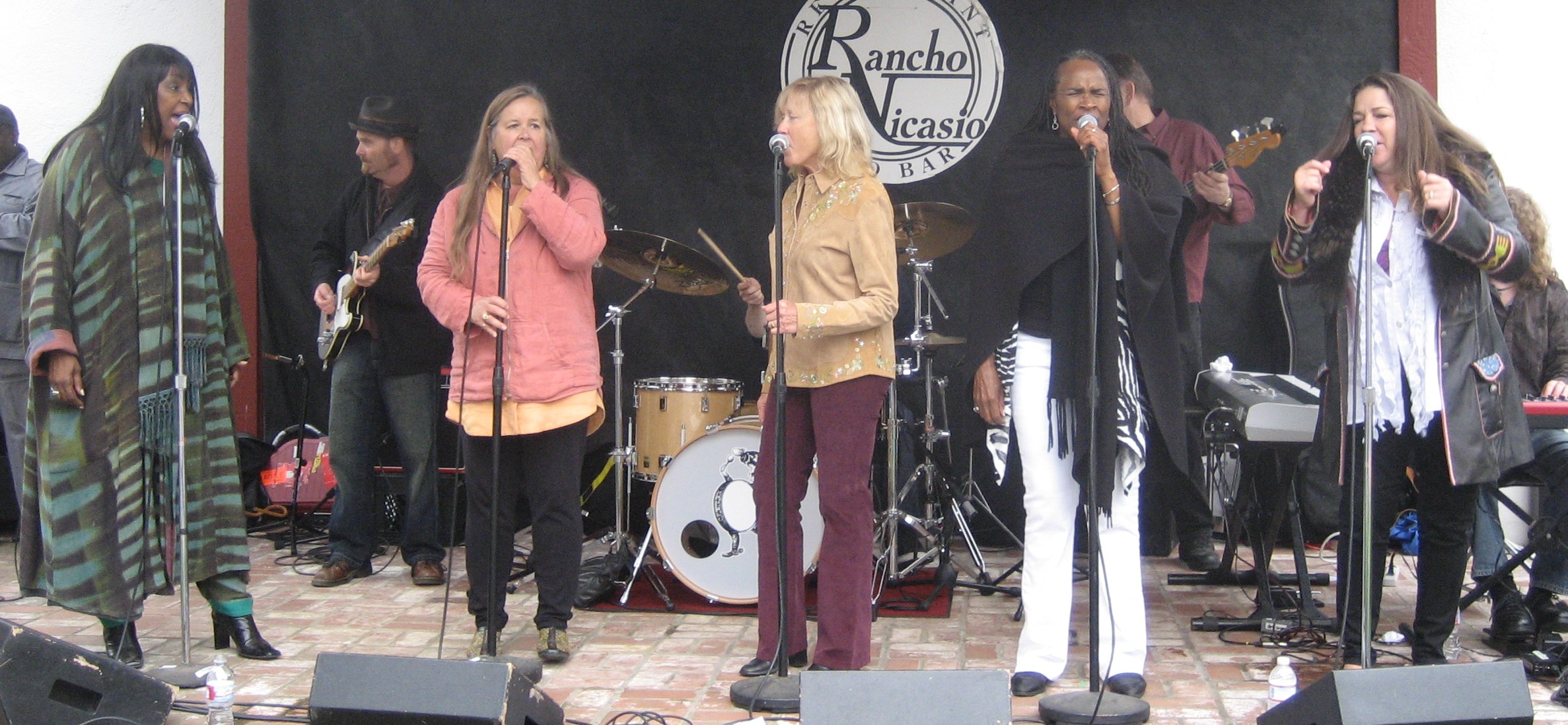 From left: Dorothy Morrison, Tracy Nelson, Angela Strehli, Annie Sampson and Carlene Carter sing their hearts out in unison.